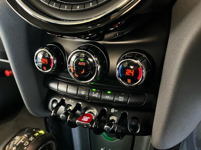 ＭＩＮＩ クーパーＳ　ローダウン　ＧＩＧＡＭＯＴダウンサス　ＧＩＧＡＭＯＴマフラーカッター　前後ドラレコ　ＭＩＮＩドライビングモード　Ｂｌｕｅｔｏｏｔｈ　ガラスコーティング施工済み（32枚目）