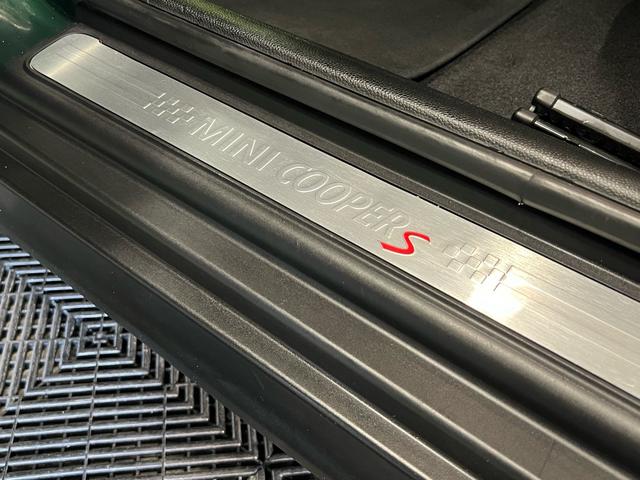 ＭＩＮＩ クーパーＳ　ローダウン　ＧＩＧＡＭＯＴダウンサス　ＧＩＧＡＭＯＴマフラーカッター　前後ドラレコ　ＭＩＮＩドライビングモード　Ｂｌｕｅｔｏｏｔｈ　ガラスコーティング施工済み（48枚目）