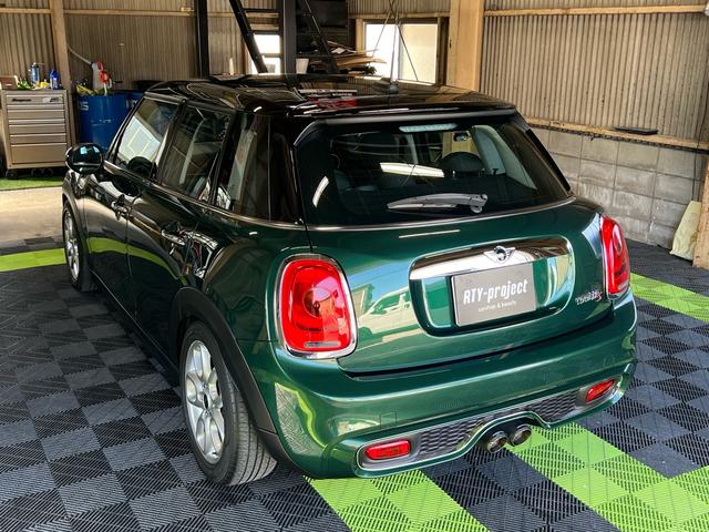 ＭＩＮＩ クーパーＳ　ローダウン　ＧＩＧＡＭＯＴダウンサス　ＧＩＧＡＭＯＴマフラーカッター　前後ドラレコ　ＭＩＮＩドライビングモード　Ｂｌｕｅｔｏｏｔｈ　ガラスコーティング施工済み（53枚目）