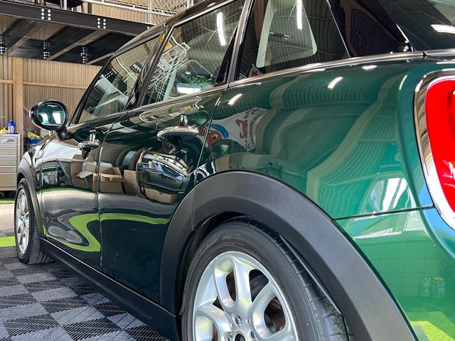 ＭＩＮＩ クーパーＳ　ローダウン　ＧＩＧＡＭＯＴダウンサス　ＧＩＧＡＭＯＴマフラーカッター　前後ドラレコ　ＭＩＮＩドライビングモード　Ｂｌｕｅｔｏｏｔｈ　ガラスコーティング施工済み（54枚目）