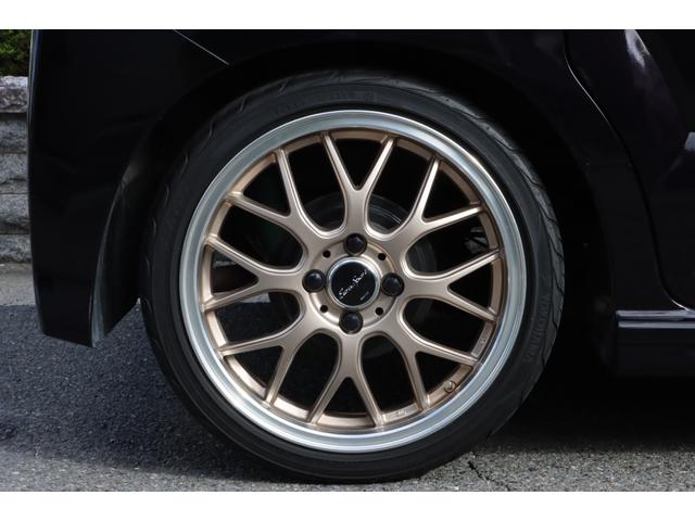 N-BOXカスタム G ターボSSパッケージ 車高調/社外テール/外Fガラス/社外16インチアルミホイール/ギャザスSDナビ/フルセグTV/Bカメラ/Bluetooth対応/両側パワスラ/黒レザー調シートカバー/パドルシフト/スマートキー2本(12枚目)