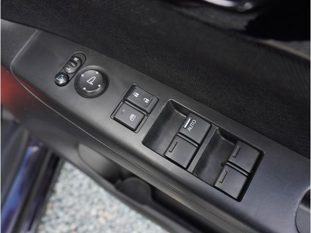 N-BOXカスタム G ターボSSパッケージ 車高調/社外テール/外Fガラス/社外16インチアルミホイール/ギャザスSDナビ/フルセグTV/Bカメラ/Bluetooth対応/両側パワスラ/黒レザー調シートカバー/パドルシフト/スマートキー2本(50枚目)