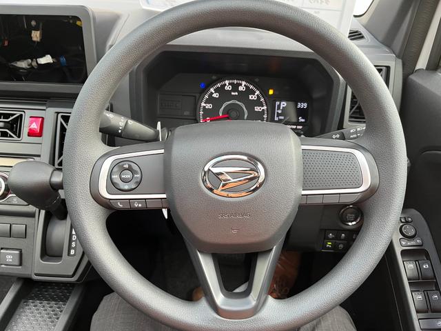 タフト Ｘ　届出済未使用車　バックカメラ　クリアランスソナー　レーンアシスト　衝突被害軽減システム　オートライト　ＬＥＤヘッドランプ　スマートキー　アイドリングストップ　電動格納ミラー　サンルーフ　ＣＶＴ（43枚目）