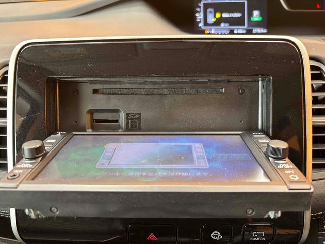 セレナ ハイウェイスター　ＥＴＣ　全周囲カメラ　ナビ　ＴＶ　クリアランスソナー　オートクルーズコントロール　パークアシスト　衝突被害軽減システム　両側スライド・片側電動　オートライト　スマートキー（9枚目）