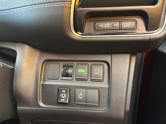 セレナ ハイウェイスター　ＥＴＣ　全周囲カメラ　ナビ　ＴＶ　クリアランスソナー　オートクルーズコントロール　パークアシスト　衝突被害軽減システム　両側スライド・片側電動　オートライト　スマートキー（11枚目）