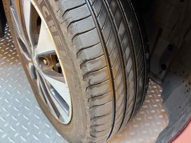 セレナ ハイウェイスター　ＥＴＣ　全周囲カメラ　ナビ　ＴＶ　クリアランスソナー　オートクルーズコントロール　パークアシスト　衝突被害軽減システム　両側スライド・片側電動　オートライト　スマートキー（27枚目）