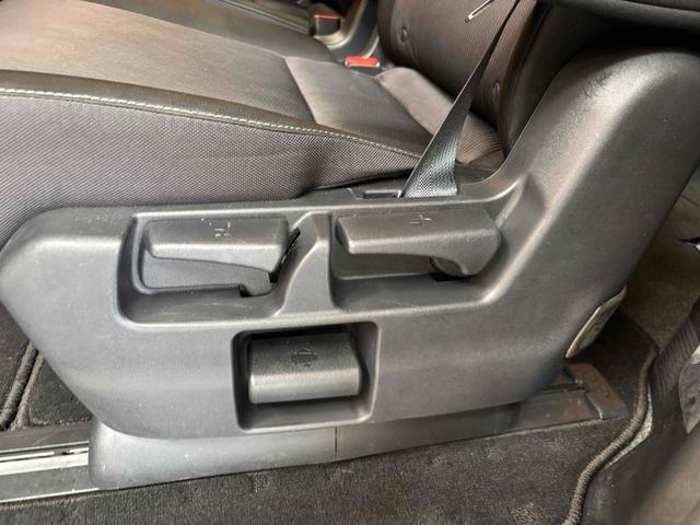 セレナ ｅ－パワー　ハイウェイスターＶ　ＥＴＣ　全周囲カメラ　ナビ　ＴＶ　クリアランスソナー　オートクルーズコントロール　パークアシスト　衝突被害軽減システム　両側電動スライドドア　オートライト　ＬＥＤヘッドランプ　スマートキー（41枚目）