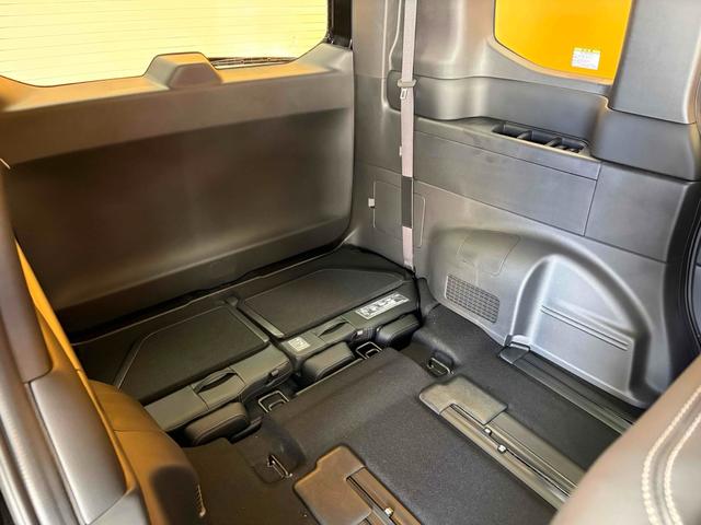 ステップワゴン スパーダ クリアランスソナー オートクルーズコントロール レーンアシスト 両側電動スライドドア オートライト 電動リアゲート スマートキー 電動格納ミラー シートヒーター 3列シート ウォークスルー オットマン(24枚目)