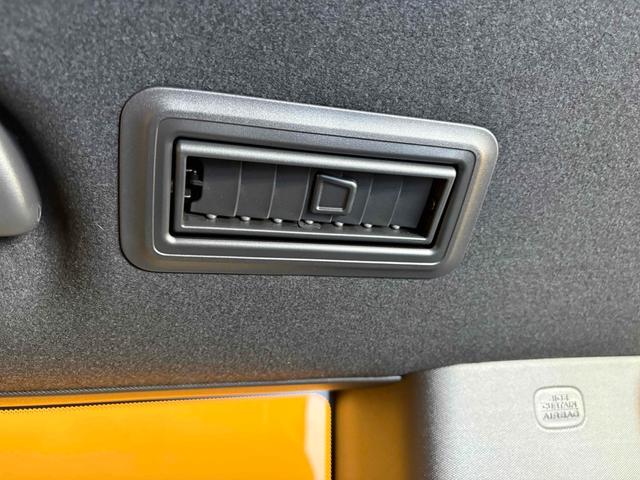 ステップワゴン スパーダ クリアランスソナー オートクルーズコントロール レーンアシスト 両側電動スライドドア オートライト 電動リアゲート スマートキー 電動格納ミラー シートヒーター 3列シート ウォークスルー オットマン(28枚目)