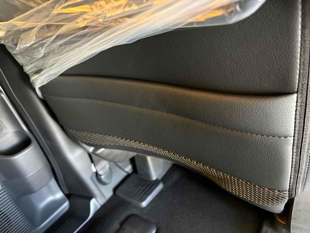 ステップワゴン スパーダ クリアランスソナー オートクルーズコントロール レーンアシスト 両側電動スライドドア オートライト 電動リアゲート スマートキー 電動格納ミラー シートヒーター 3列シート ウォークスルー オットマン(36枚目)