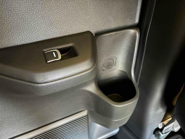 ステップワゴン スパーダ クリアランスソナー オートクルーズコントロール レーンアシスト 両側電動スライドドア オートライト 電動リアゲート スマートキー 電動格納ミラー シートヒーター 3列シート ウォークスルー オットマン(39枚目)