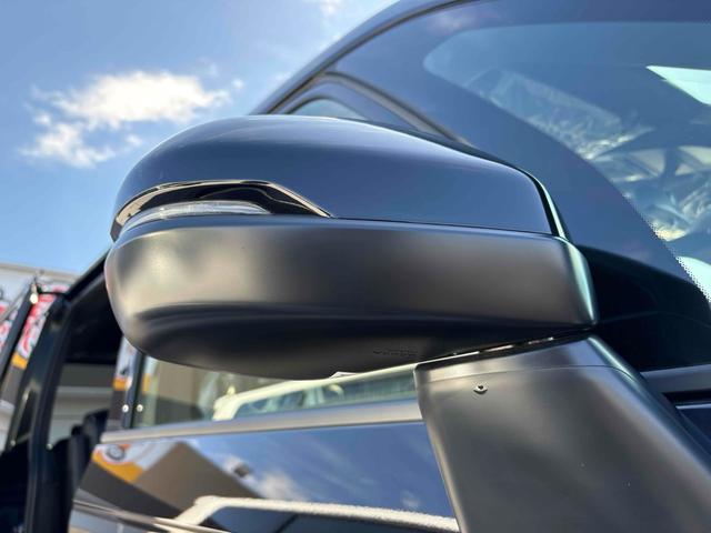 ステップワゴン スパーダ クリアランスソナー オートクルーズコントロール レーンアシスト 両側電動スライドドア オートライト 電動リアゲート スマートキー 電動格納ミラー シートヒーター 3列シート ウォークスルー オットマン(43枚目)