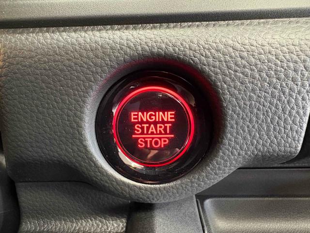 ステップワゴン スパーダ クリアランスソナー オートクルーズコントロール レーンアシスト 両側電動スライドドア オートライト 電動リアゲート スマートキー 電動格納ミラー シートヒーター 3列シート ウォークスルー オットマン(49枚目)