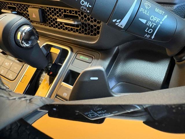 ステップワゴン スパーダ クリアランスソナー オートクルーズコントロール レーンアシスト 両側電動スライドドア オートライト 電動リアゲート スマートキー 電動格納ミラー シートヒーター 3列シート ウォークスルー オットマン(58枚目)