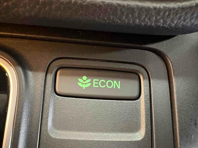 ステップワゴン スパーダ クリアランスソナー オートクルーズコントロール レーンアシスト 両側電動スライドドア オートライト 電動リアゲート スマートキー 電動格納ミラー シートヒーター 3列シート ウォークスルー オットマン(61枚目)