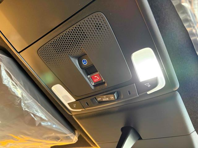 ステップワゴン スパーダ クリアランスソナー オートクルーズコントロール レーンアシスト 両側電動スライドドア オートライト 電動リアゲート スマートキー 電動格納ミラー シートヒーター 3列シート ウォークスルー オットマン(66枚目)