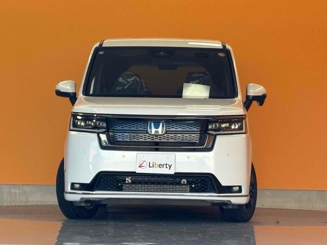 ステップワゴン スパーダ バックカメラ クリアランスソナー オートクルーズコントロール レーンアシスト 両側電動スライドドア オートライト 電動リアゲート スマートキー 電動格納ミラー シートヒーター 3列シート(8枚目)