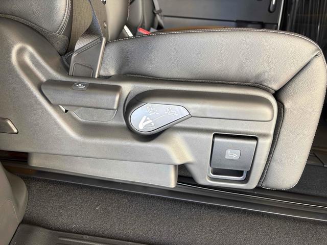 ステップワゴン スパーダ バックカメラ クリアランスソナー オートクルーズコントロール レーンアシスト 両側電動スライドドア オートライト 電動リアゲート スマートキー 電動格納ミラー シートヒーター 3列シート(33枚目)