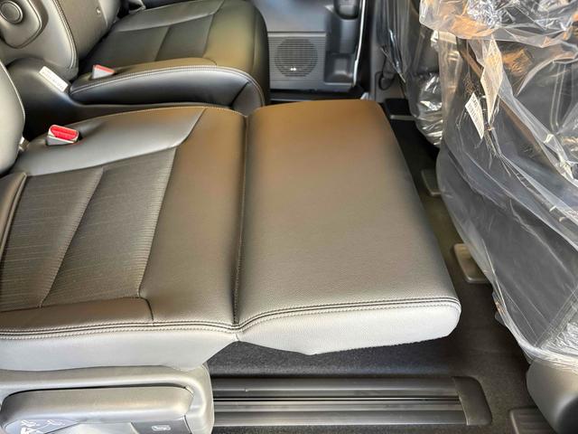 ステップワゴン スパーダ バックカメラ クリアランスソナー オートクルーズコントロール レーンアシスト 両側電動スライドドア オートライト 電動リアゲート スマートキー 電動格納ミラー シートヒーター 3列シート(35枚目)