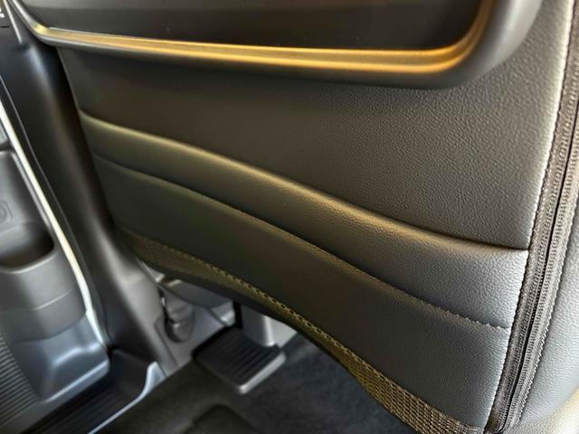 ステップワゴン スパーダ バックカメラ クリアランスソナー オートクルーズコントロール レーンアシスト 両側電動スライドドア オートライト 電動リアゲート スマートキー 電動格納ミラー シートヒーター 3列シート(39枚目)