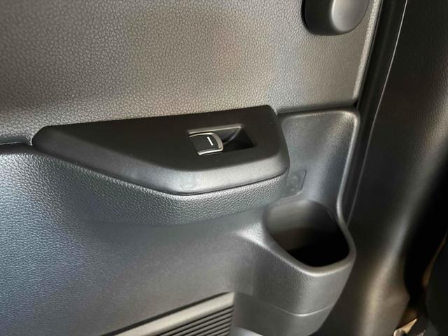 ステップワゴン スパーダ バックカメラ クリアランスソナー オートクルーズコントロール レーンアシスト 両側電動スライドドア オートライト 電動リアゲート スマートキー 電動格納ミラー シートヒーター 3列シート(42枚目)