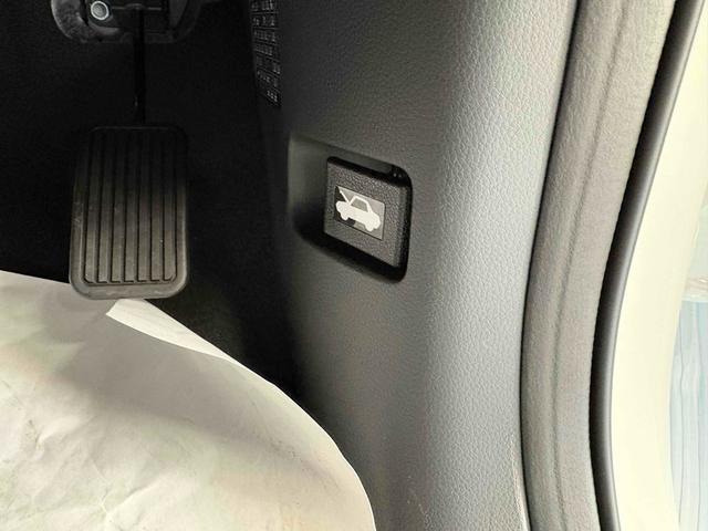 ステップワゴン スパーダ バックカメラ クリアランスソナー オートクルーズコントロール レーンアシスト 両側電動スライドドア オートライト 電動リアゲート スマートキー 電動格納ミラー シートヒーター 3列シート(52枚目)