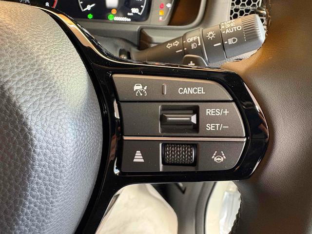 ステップワゴン スパーダ バックカメラ クリアランスソナー オートクルーズコントロール レーンアシスト 両側電動スライドドア オートライト 電動リアゲート スマートキー 電動格納ミラー シートヒーター 3列シート(53枚目)