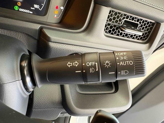 ステップワゴン スパーダ バックカメラ クリアランスソナー オートクルーズコントロール レーンアシスト 両側電動スライドドア オートライト 電動リアゲート スマートキー 電動格納ミラー シートヒーター 3列シート(58枚目)