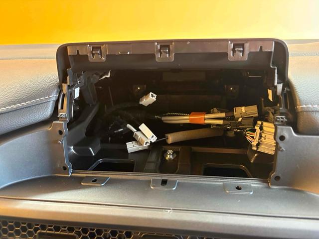 ステップワゴン スパーダ バックカメラ クリアランスソナー オートクルーズコントロール レーンアシスト 両側電動スライドドア オートライト 電動リアゲート スマートキー 電動格納ミラー シートヒーター 3列シート(63枚目)