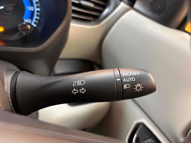 ルークス X ディスプレイオーディオ 4WD 全周囲カメラ 両側電動スライドドア クリアランスソナー オートライト スマートキー アイドリングストップ 電動格納ミラー シートヒーター ベンチシート CVT ABS(50枚目)