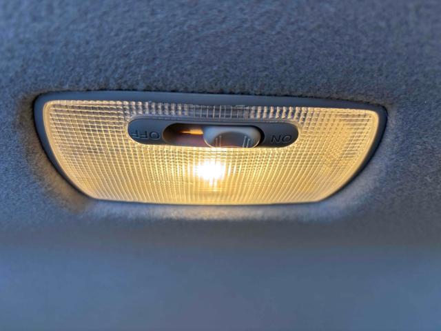 Ｎ－ＢＯＸ Ｇ　ＳＳパッケージ　安心パッケージ　社外ナビ　Ｂカメラ　両側自動ドア　スマートキー　プッシュスタート　アイドリングストップ　ステアリングスイッチ　ヘッドライトレベライザー　純正アルミホイール　オートエアコン（40枚目）