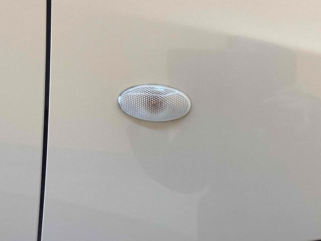 ソリオ ハイブリッドＭＸ　ＥＴＣ　全周囲カメラ　ナビ　ＴＶ　両側スライド・片側電動　アルミホイール　スマートキー　アイドリングストップ　電動格納ミラー　シートヒーター　ウォークスルー　ＣＶＴ　盗難防止システム　衝突安全ボディ（29枚目）