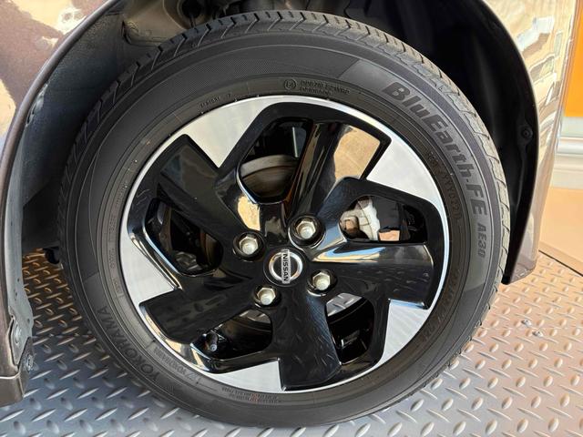 ルークス ハイウェイスター　Ｘ　全周囲カメラ　両側スライド・片側電動　ＴＶ　クリアランスソナー　オートライト　スマートキー　アイドリングストップ　電動格納ミラー　ベンチシート　ＣＶＴ　ＣＤ　ＤＶＤ再生（18枚目）