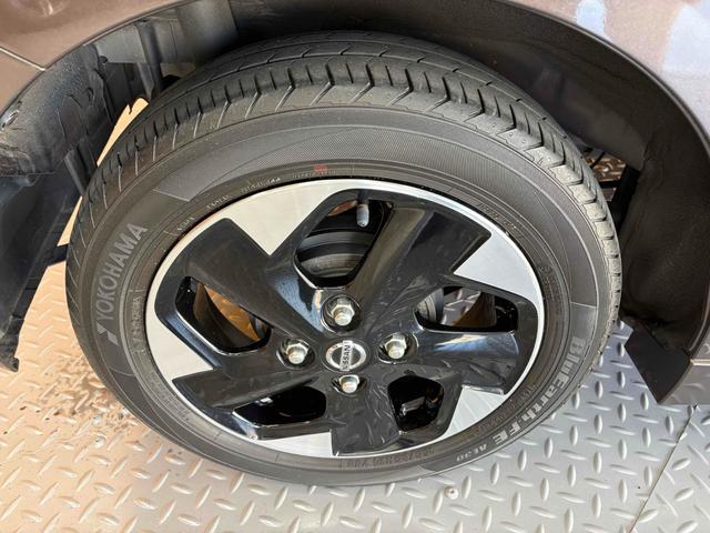 ルークス ハイウェイスター　Ｘ　全周囲カメラ　両側スライド・片側電動　ＴＶ　クリアランスソナー　オートライト　スマートキー　アイドリングストップ　電動格納ミラー　ベンチシート　ＣＶＴ　ＣＤ　ＤＶＤ再生（21枚目）