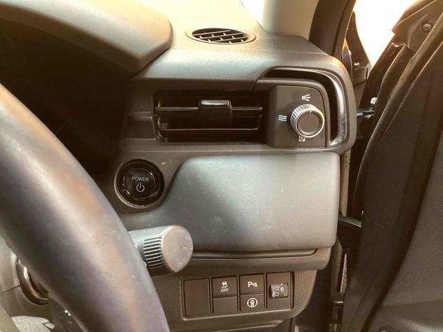 ヴェゼル ｅ：ＨＥＶ　Ｘ　ＥＴＣ　バックカメラ　クリアランスソナー　オートクルーズコントロール　レーンアシスト　衝突被害軽減システム　オートライト　ＬＥＤヘッドランプ　アルミホイール　スマートキー（35枚目）