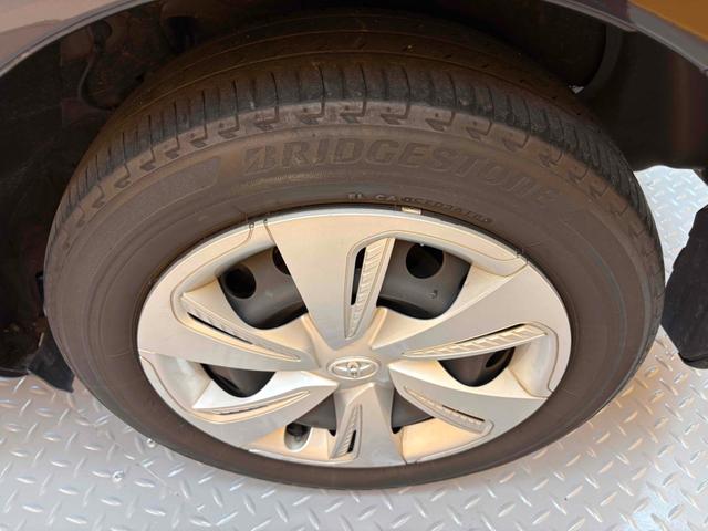 シエンタ X バックカメラ ナビ 両側スライド・片側電動 スマートキー アイドリングストップ 電動格納ミラー 3列シート ウォークスルー CVT 盗難防止システム 衝突安全ボディ ABS ESC(27枚目)