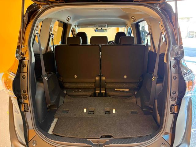 シエンタ X バックカメラ ナビ 両側スライド・片側電動 スマートキー アイドリングストップ 電動格納ミラー 3列シート ウォークスルー CVT 盗難防止システム 衝突安全ボディ ABS ESC(34枚目)