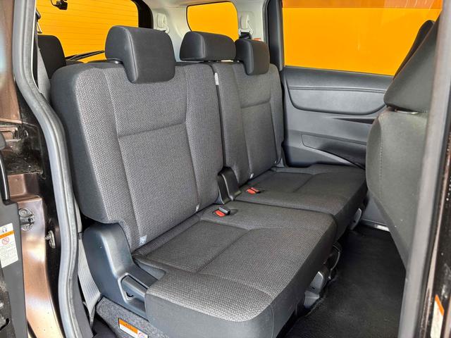 シエンタ X バックカメラ ナビ 両側スライド・片側電動 スマートキー アイドリングストップ 電動格納ミラー 3列シート ウォークスルー CVT 盗難防止システム 衝突安全ボディ ABS ESC(38枚目)