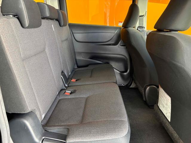 シエンタ X バックカメラ ナビ 両側スライド・片側電動 スマートキー アイドリングストップ 電動格納ミラー 3列シート ウォークスルー CVT 盗難防止システム 衝突安全ボディ ABS ESC(39枚目)