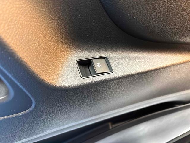 シエンタ X バックカメラ ナビ 両側スライド・片側電動 スマートキー アイドリングストップ 電動格納ミラー 3列シート ウォークスルー CVT 盗難防止システム 衝突安全ボディ ABS ESC(41枚目)