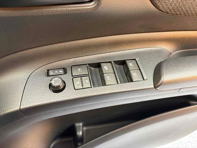 シエンタ X バックカメラ ナビ 両側スライド・片側電動 スマートキー アイドリングストップ 電動格納ミラー 3列シート ウォークスルー CVT 盗難防止システム 衝突安全ボディ ABS ESC(45枚目)