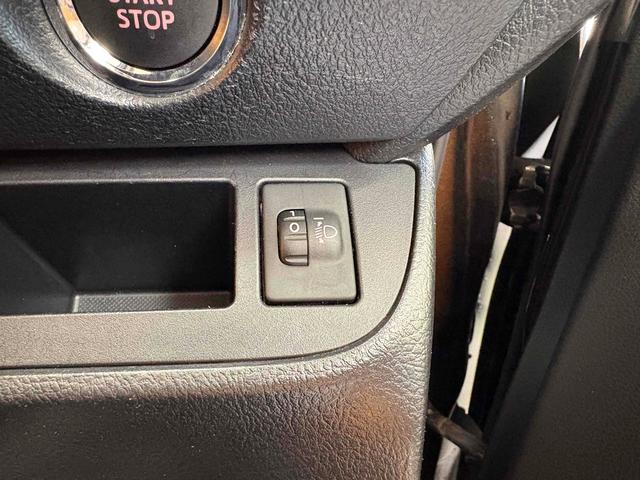 シエンタ X バックカメラ ナビ 両側スライド・片側電動 スマートキー アイドリングストップ 電動格納ミラー 3列シート ウォークスルー CVT 盗難防止システム 衝突安全ボディ ABS ESC(46枚目)