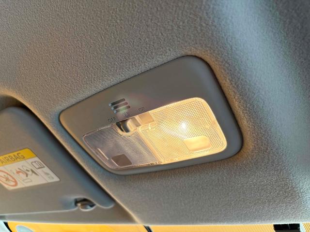 シエンタ X バックカメラ ナビ 両側スライド・片側電動 スマートキー アイドリングストップ 電動格納ミラー 3列シート ウォークスルー CVT 盗難防止システム 衝突安全ボディ ABS ESC(56枚目)