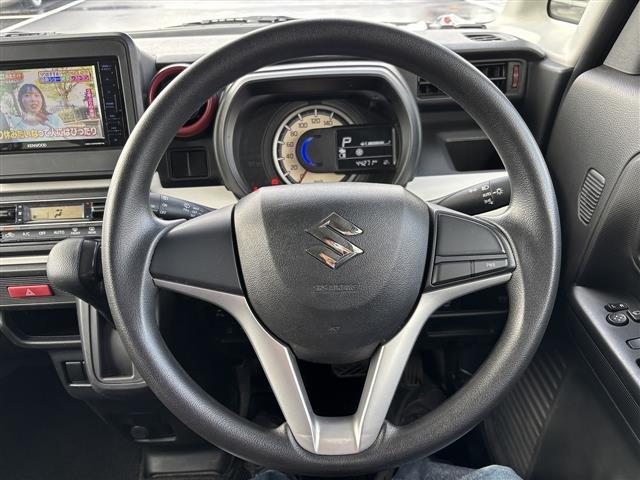 ハンドルの状態が悪いと運転に集中できませんよね。こちらの車、お気軽にお問い合わせください。