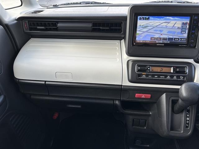 当店のお車をご覧いただきましてありがとうございます。お車についてのご質問やお見積りのご依頼、ご購入にあたってのご相談などお気軽にお問い合わせ下さい！