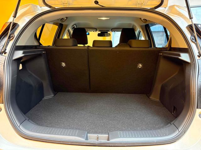 アクア Z 4WD 全周囲カメラ ナビ TV クリアランスソナー オートクルーズコントロール レーンアシスト 衝突被害軽減システム アルミホイール オートマチックハイビーム オートライト(21枚目)