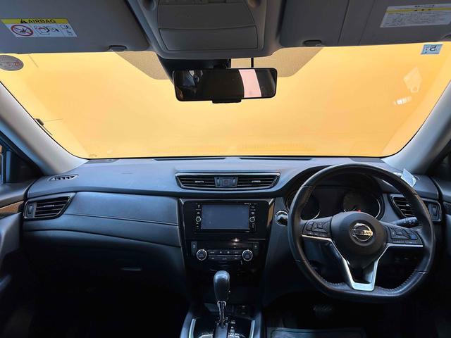 エクストレイル 20Xi 4WD ETC カーナビ サイドカメラ クリアランスソナー オートクルーズコントロール 衝突被害軽減システム オートライト LEDヘッドランプ 電動リアゲート アルミホイール(5枚目)