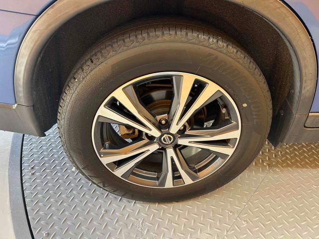 エクストレイル 20Xi 4WD ETC カーナビ サイドカメラ クリアランスソナー オートクルーズコントロール 衝突被害軽減システム オートライト LEDヘッドランプ 電動リアゲート アルミホイール(23枚目)