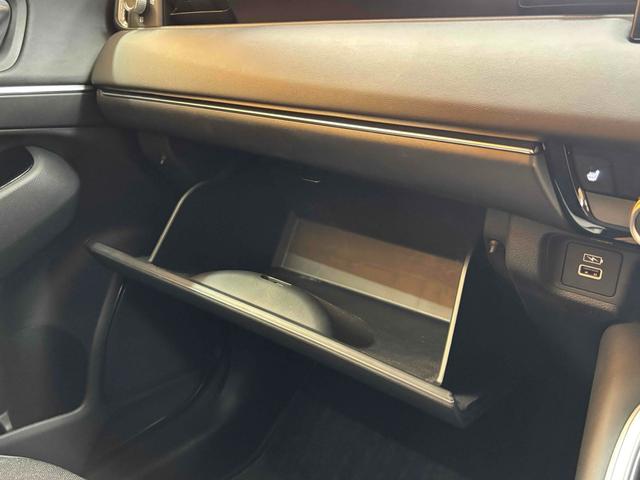 ヴェゼル e:HEV Z 4WD 全周囲カメラ クリアランスソナー オートクルーズコントロール レーンアシスト 衝突被害軽減システム ナビ TV オートライト LEDヘッドランプ 電動リアゲート(43枚目)