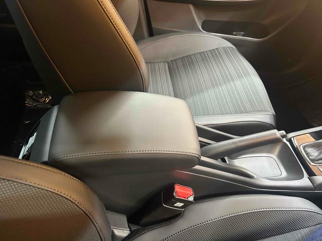 ＷＲ－Ｖ Ｚ＋　ブラックスタイル　バックカメラ　クリアランスソナー　オートクルーズコントロール　レーンアシスト　衝突被害軽減システム　ＬＥＤヘッドランプ　アルミホイール　スマートキー　電動格納ミラー　ＣＶＴ　盗難防止システム　ＡＢＳ（11枚目）